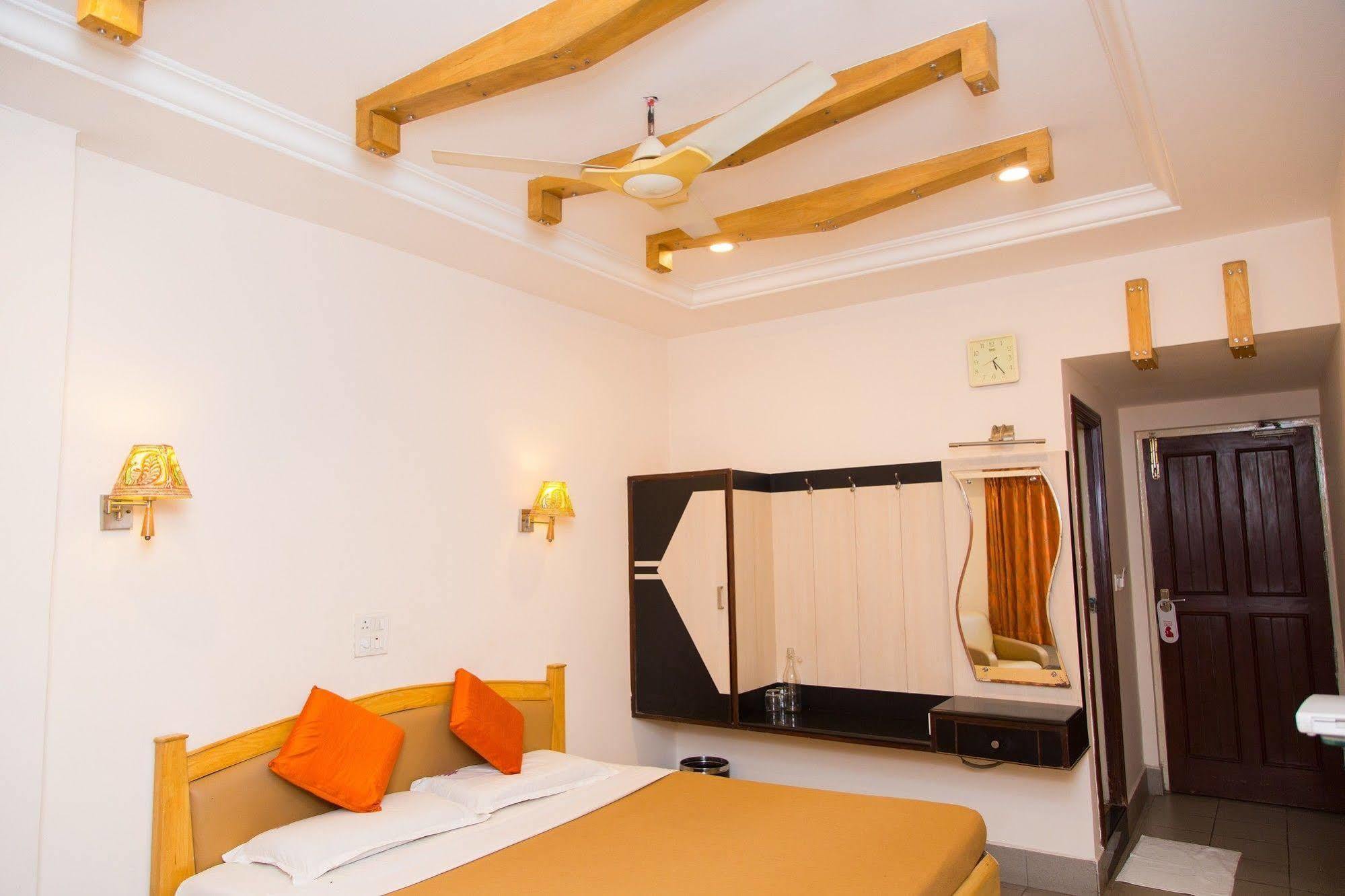 Fabhotel Kinnera Comforts Railway Station Вишакхапатнам Экстерьер фото