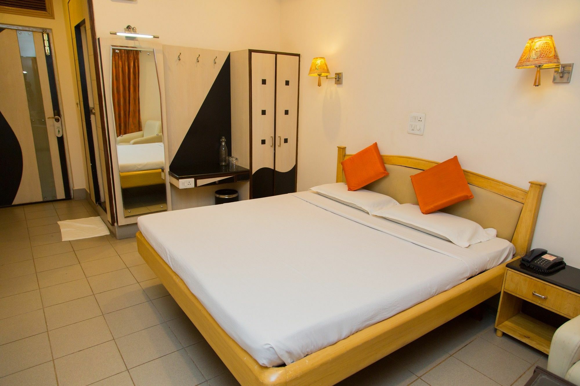 Fabhotel Kinnera Comforts Railway Station Вишакхапатнам Экстерьер фото